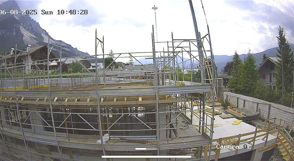 Siamo al 2°piano Domenica 8.6.25